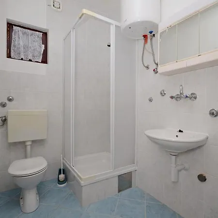 Vis-mediterranean Apartmán *